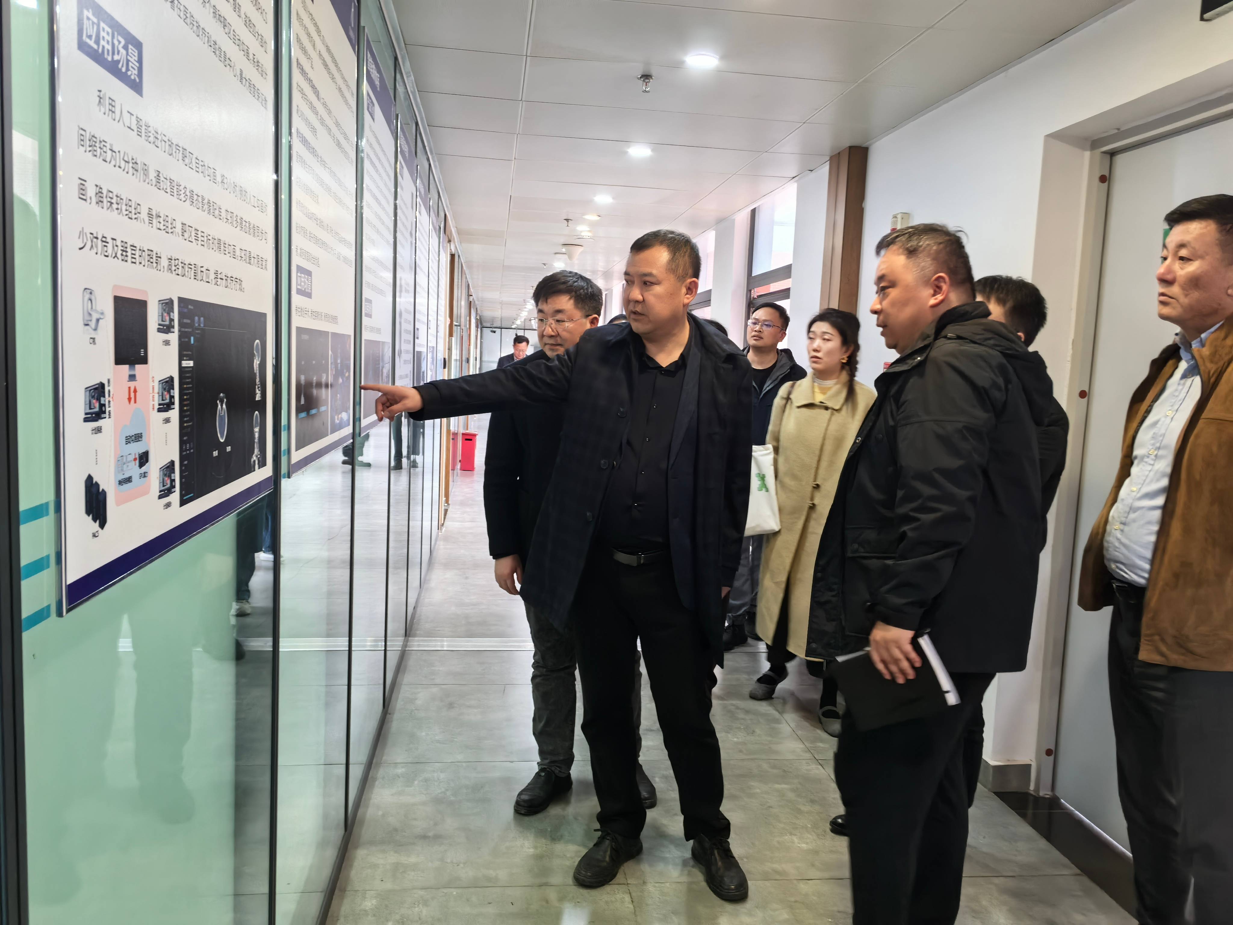嘉賓來訪丨愛迦科技與成都市新都區(qū)第三人民醫(yī)院開展深度交流，共探智能醫(yī)療創(chuàng)新合作